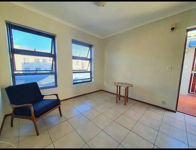 1 BEDROOM APARTMENT TO LET IN PAROW NORTH